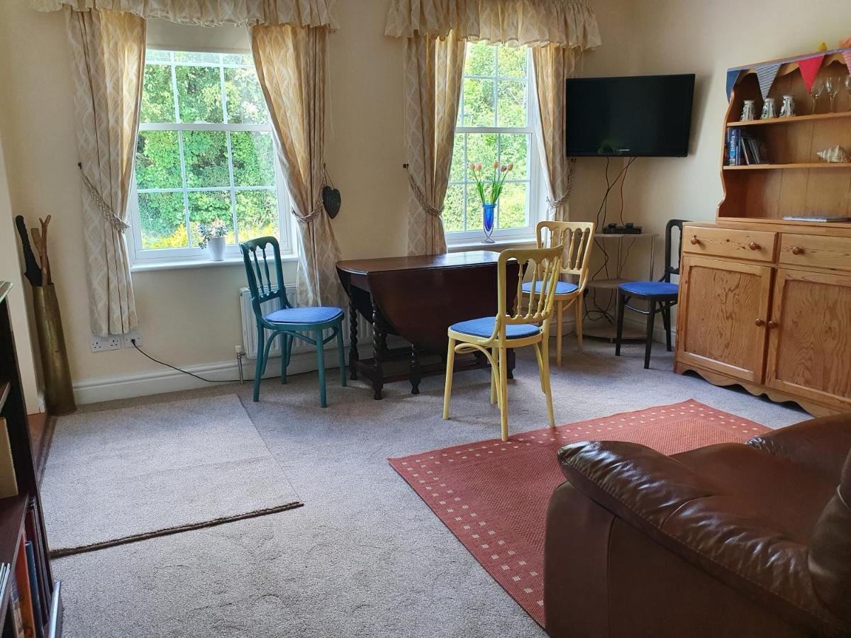 Mandalay Holiday Home エイムズベリー エクステリア 写真